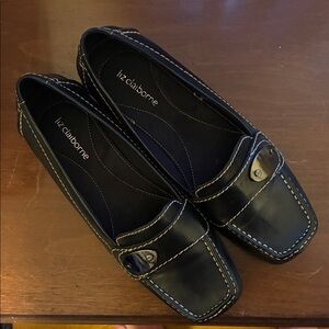 Liz Claiborne slip ons 8M